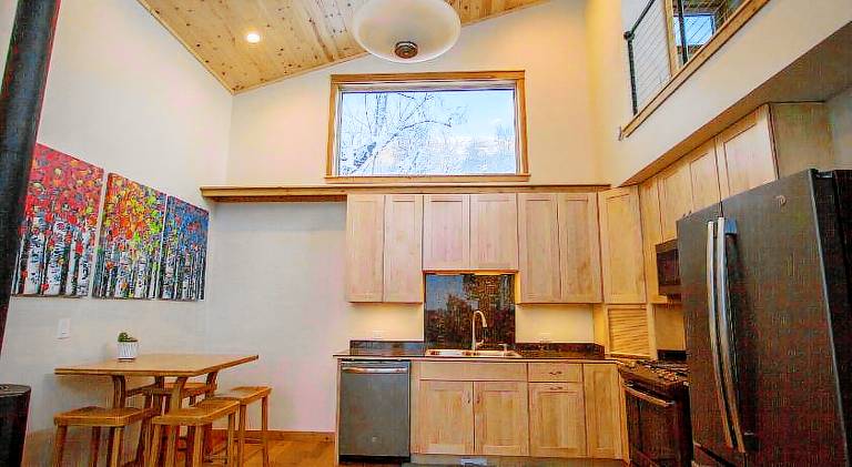 Eagle Peak Guesthouse — photo 3