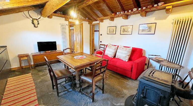 Holiday apartment with 1 room for 4 persons in Courmayeur