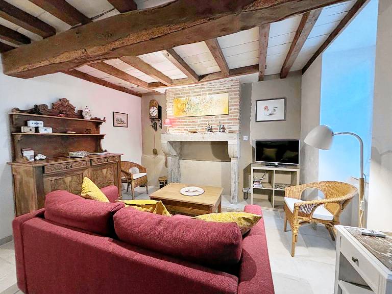 Charming gite with yard & terrace | Pet-friendly in Moulins