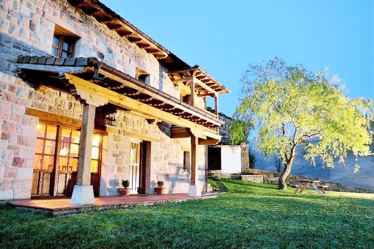 Casa Bustantegua