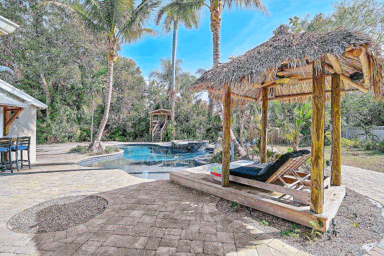 House with hot tub, grill & private pool | City view in Bradenton, FL