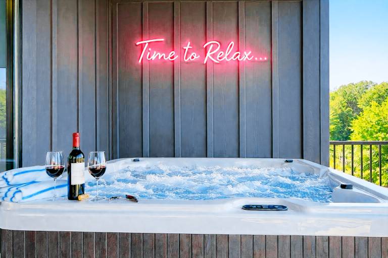 Firefly Lodge Indoor Pool Theater Hot Tub — photo 5