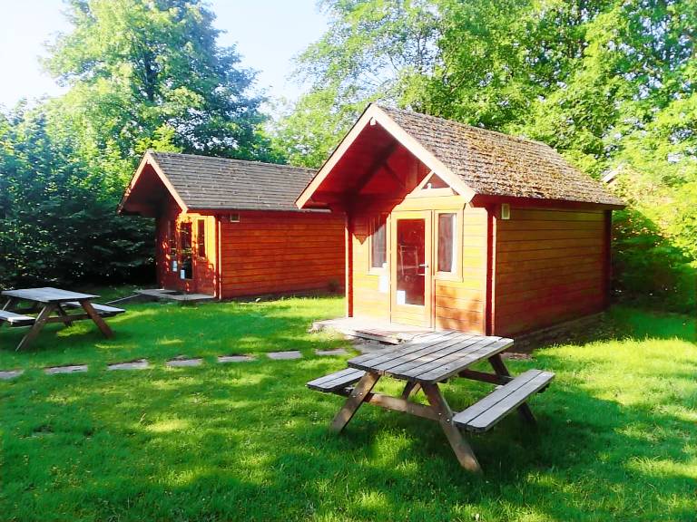 Pleasant vacation home with yard | Pets allowed — photo 3