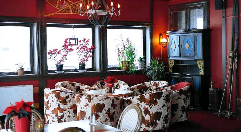 Le Ski Lodge & Steakhouse — photo 3
