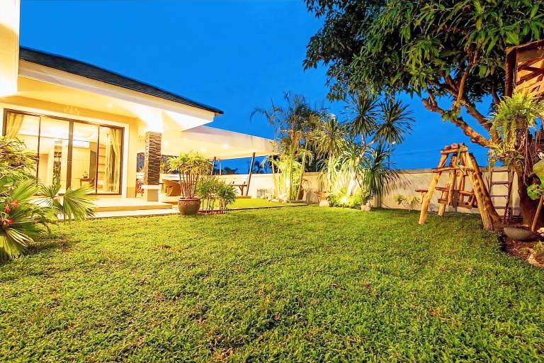 House with private pool, yard & patio | Perfect for remote work | Pets allowed — photo 5