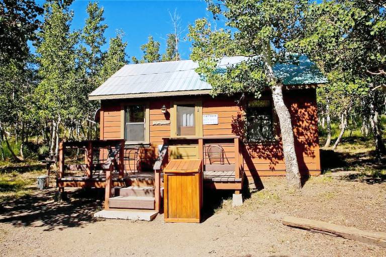 Cabin  Mammoth Lakes