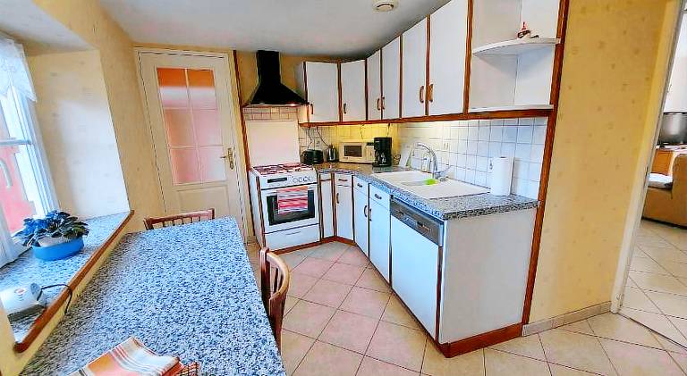 House with 4 rooms for 8 persons — photo 3