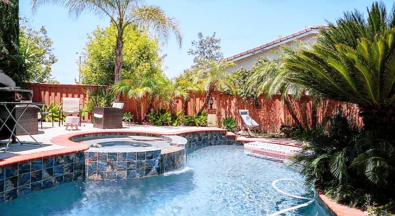 Lovely villa with pool | Pets are welcome in March Air Reserve Base, CA