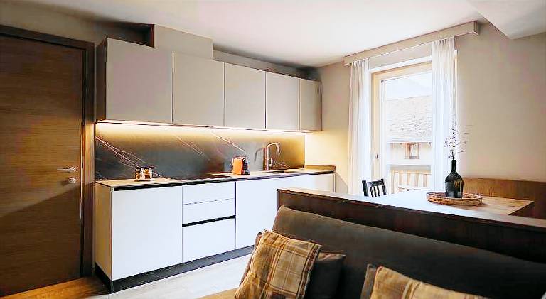 Rental apartment with terrace & yard — photo 2