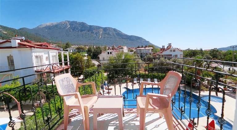 Serviced apartment with pool & yard | Pet-friendly — photo 4