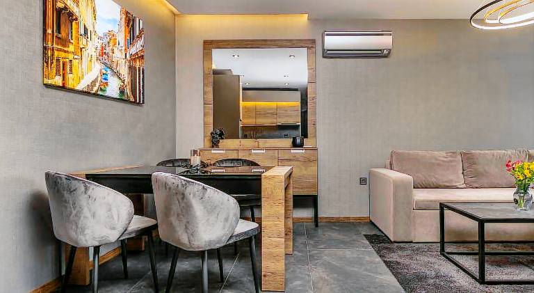 Serviced apartment with terrace & yard | Pets are welcome — photo 3