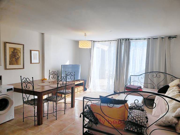 Cottage 'Mas Cornille' with Mountain View, Wi-Fi and Air Conditioning in Fontvieille