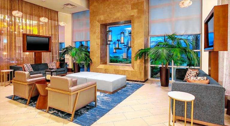 Hilton Garden Inn Virginia Beach Oceanfront — photo 3