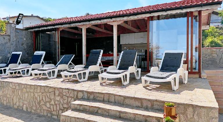 Pleasant villa with pool in Albena