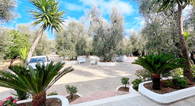 Holiday apartment with barbecue & yard in Vieste