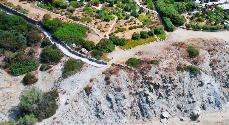 Sophia Villa Paros - Beachfront Villa at Lolantonis — photo 3