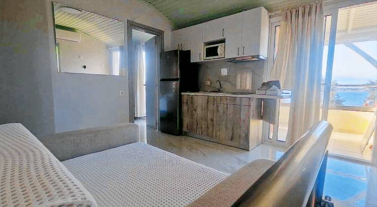Serviced apartment with barbecue, terrace & yard — photo 2