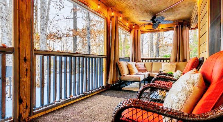 Pleasant vacation home with pool & hot tub | Pets allowed — photo 5