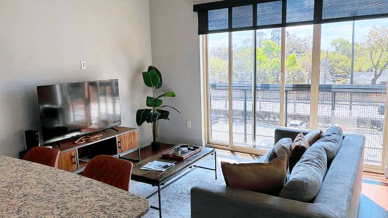 Jade At Millennium 3 Bed Apt in Houston