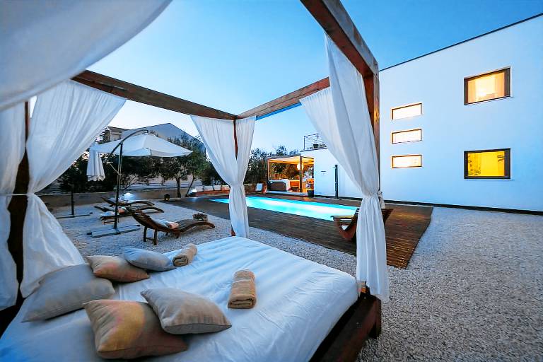 Villa with private pool, terrace & garden — photo 2
