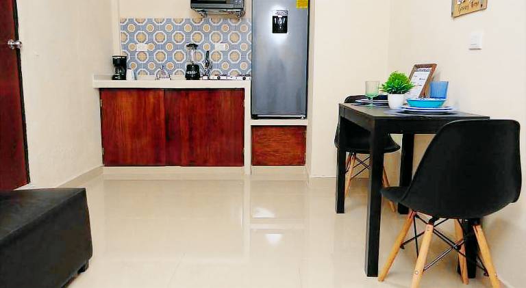 Serviced apartment with patio & garden | Pet-friendly — photo 3