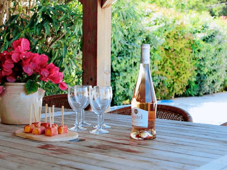 Tasteful maison de maître with private pool — photo 3
