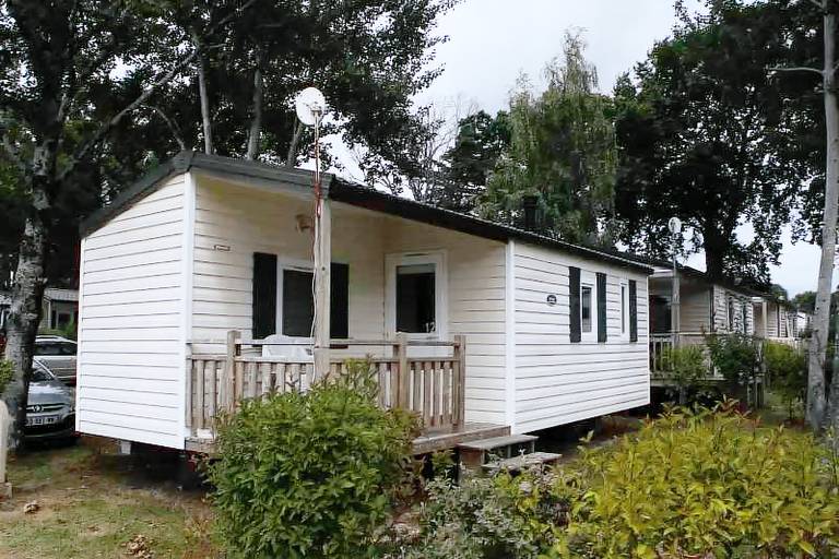 Mobile home with terrace — photo 2