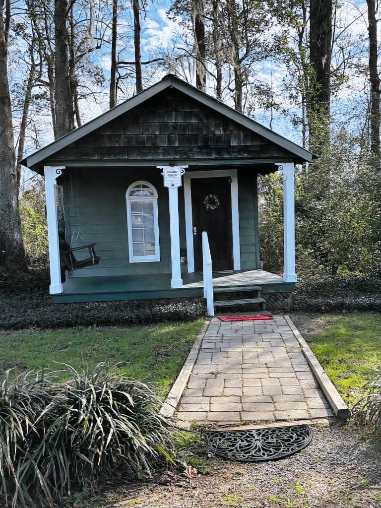 Cabin  Moultrie