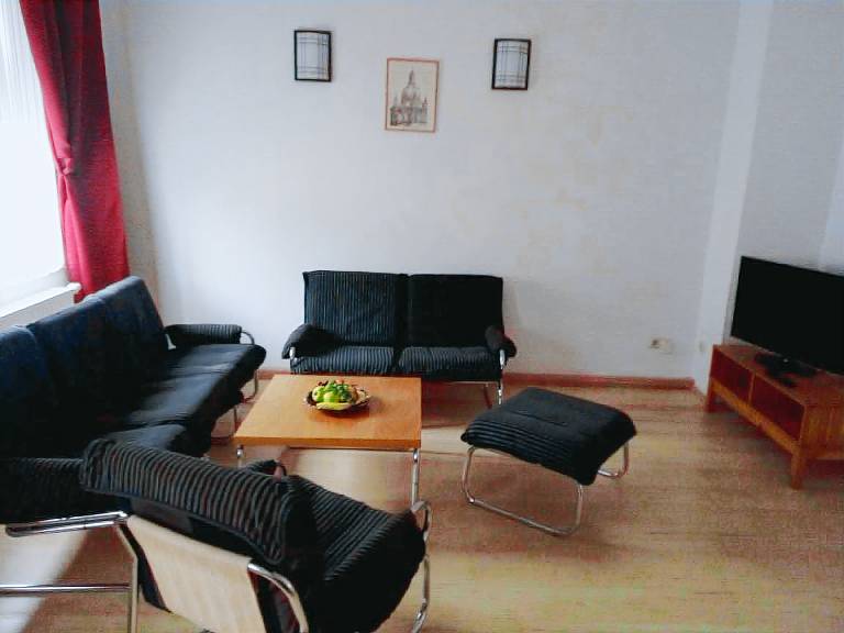 Holiday apartment with garden & barbecue — photo 4