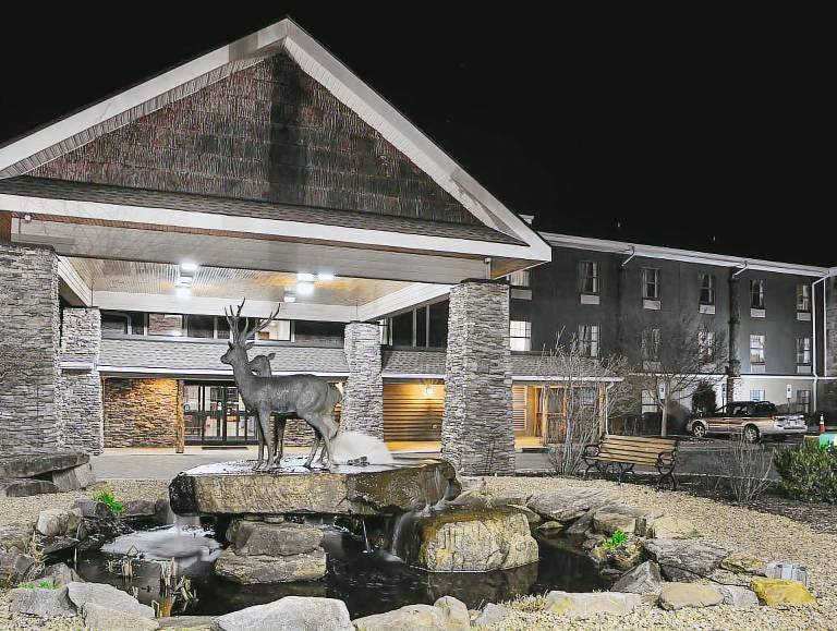 La Quinta Inn & Suites by Wyndham Boone University — photo 5
