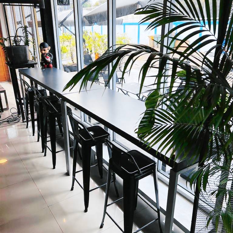BW thai art style hotel — photo 2