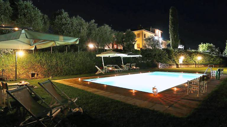 Family-oriented villa with patio, barbecue & garden | Pool view | Pets are welcome — photo 3