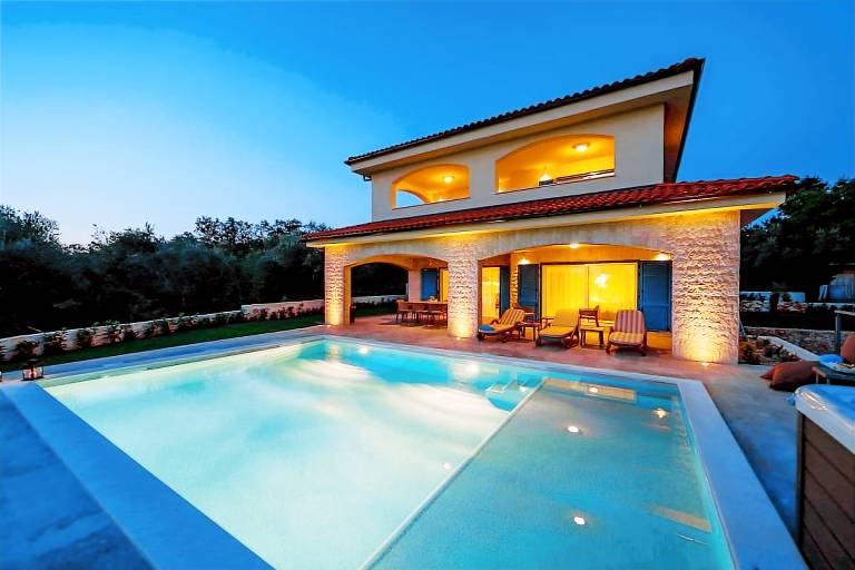 Villa  Malinska-dubašnica