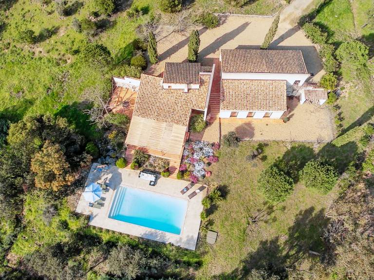 Fully equipped house with private pool, terrace & barbeque | Pets are welcome — photo 4