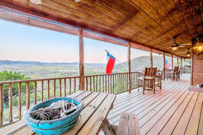 Cabin  Concan