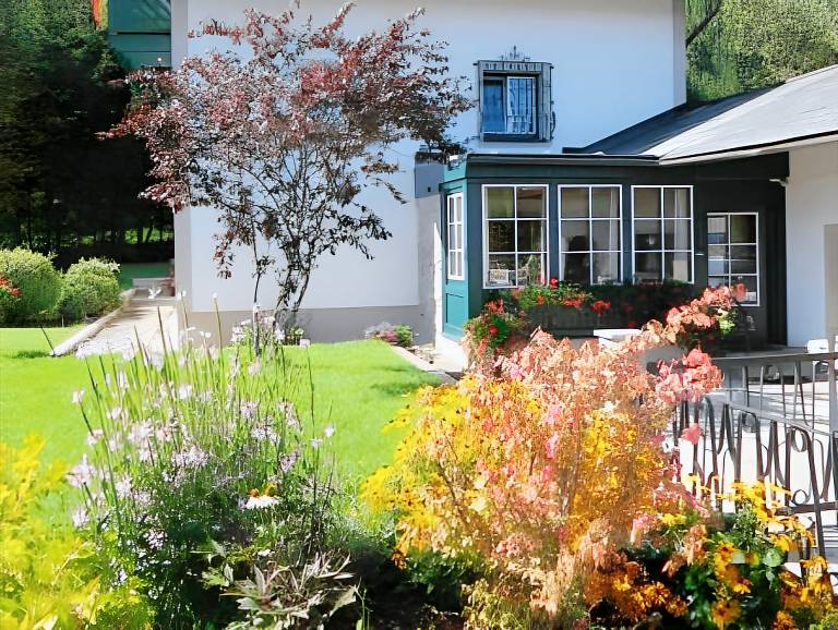 Apartment with barbecue, patio & yard in Mariazell