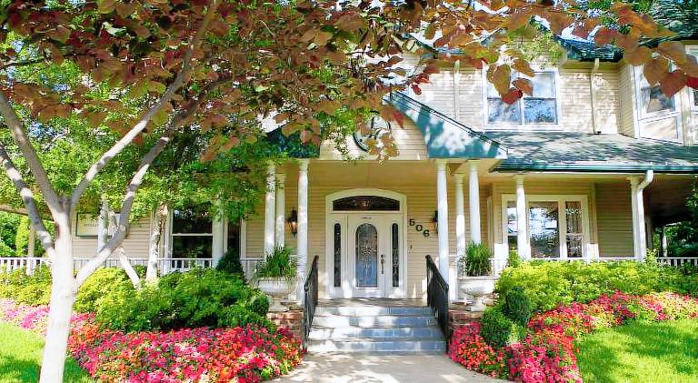 The Sanford House Inn & Spa in Arlington, TX