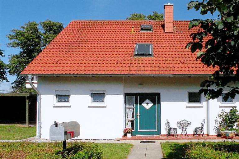 House with garden & terrace — photo 2