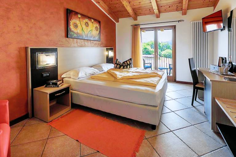 Agriturismo San Maggiore: Camera Classica 22 mq con terrazza/balcone vista lago — photo 4