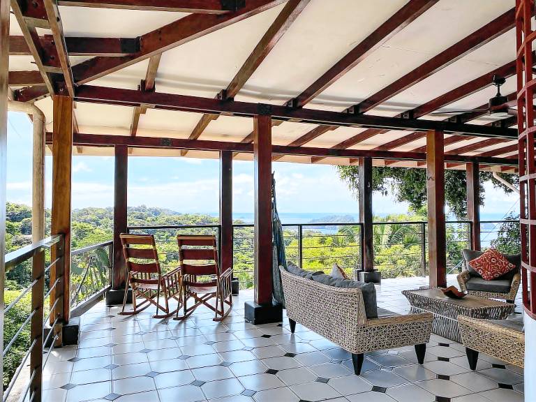 House Manuel Antonio