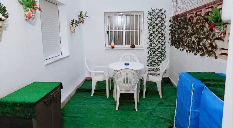 Holiday apartment with pool — photo 4