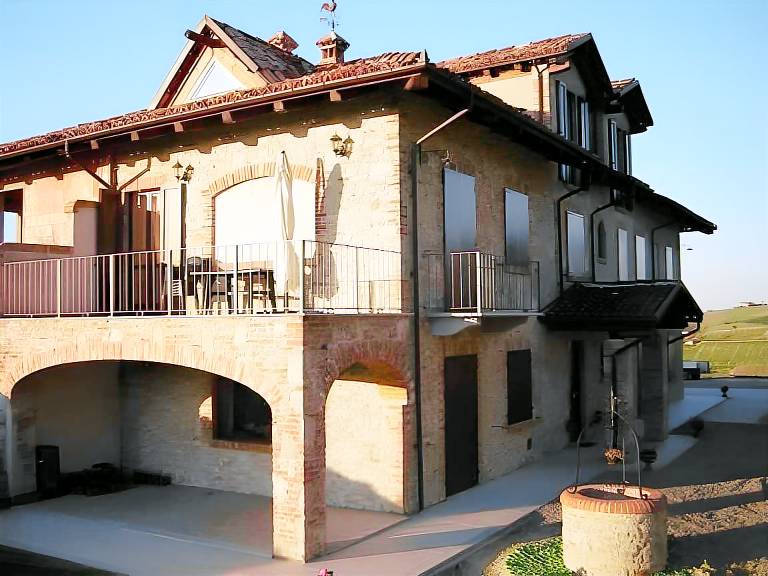 Farm with terrace, garden & pool in Neive