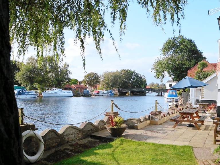 Cottage  Beccles