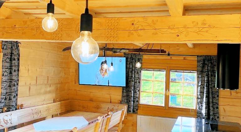 Chalet with yard, terrace & grill — photo 4