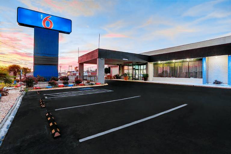 Motel 6 Burlington, NC — photo 3