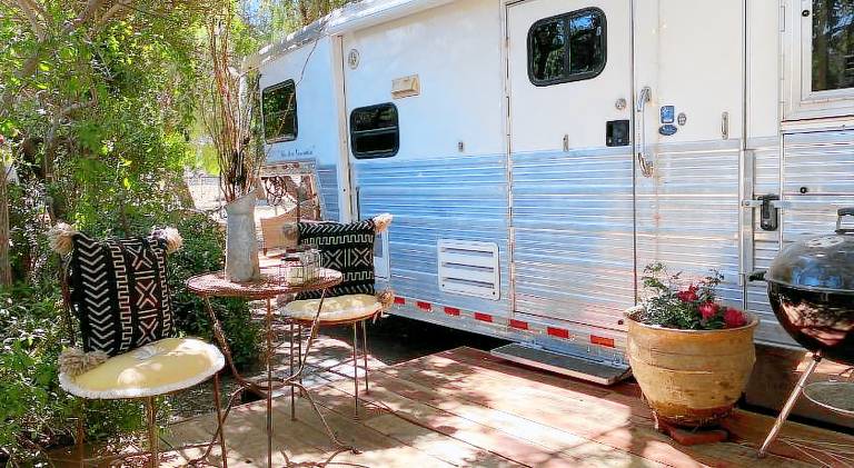 The Pony Experience; Glamping with Private Petting Zoo — photo 2