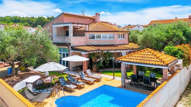 Villa Kaštelir