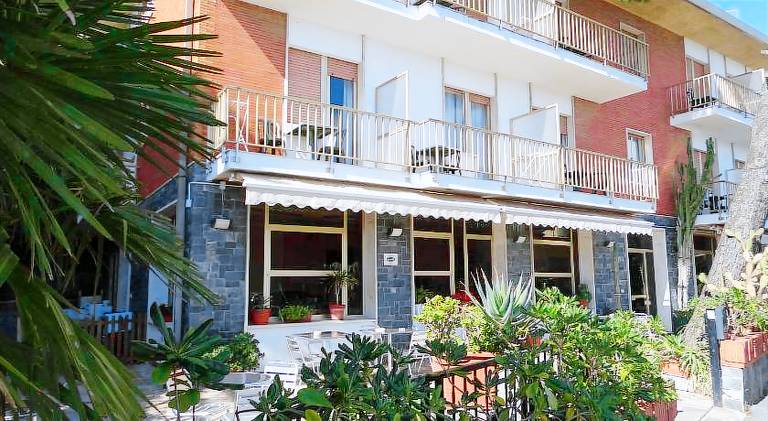 Hotel Ambassador in Laigueglia