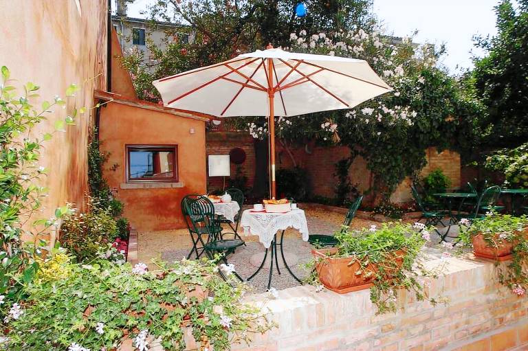 Casa Santa Croce