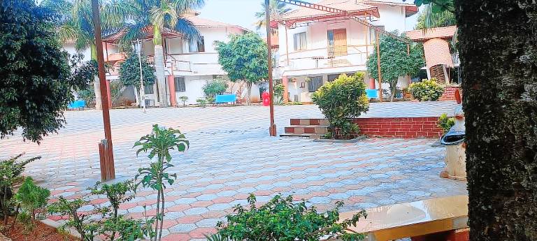 Thavika Onila Resort Yelagiri